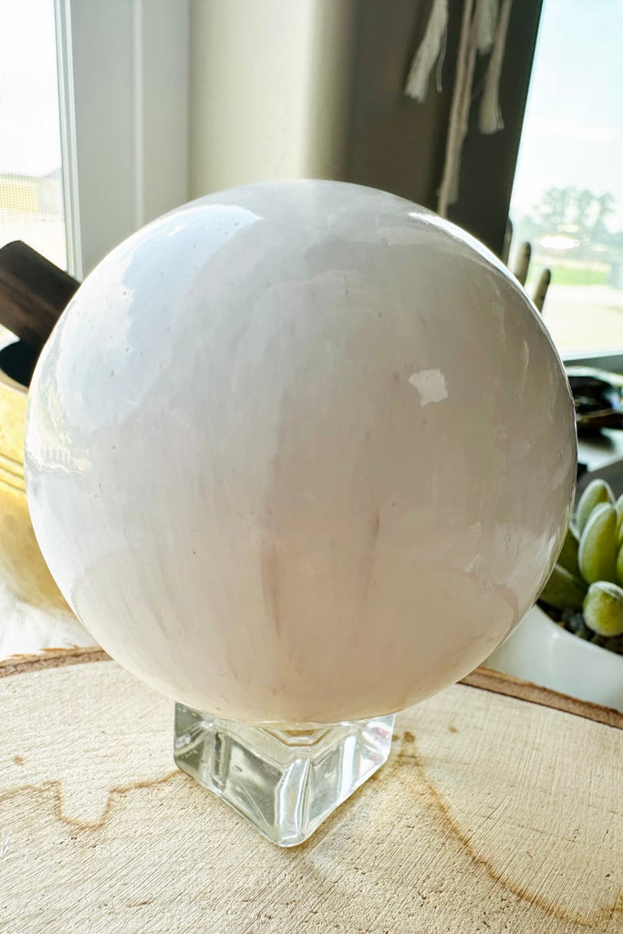 Scolecite Sphere 001