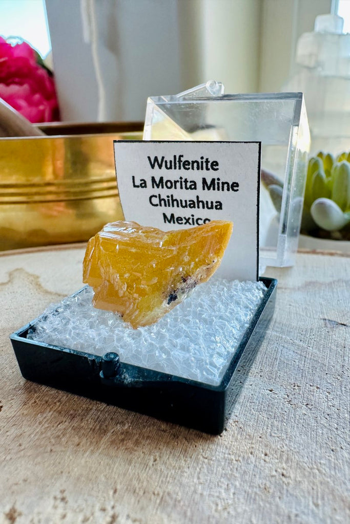 Wulfenite from Mexico Thumbnail 001