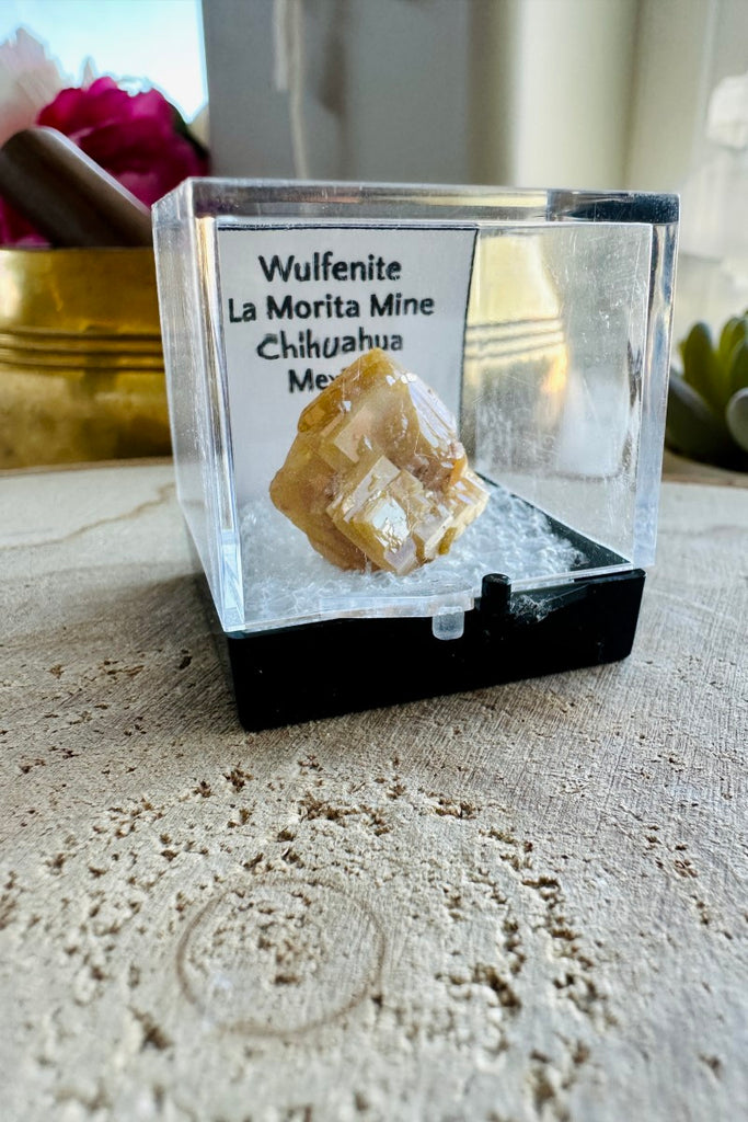 Wulfenite from Mexico Thumbnail 002