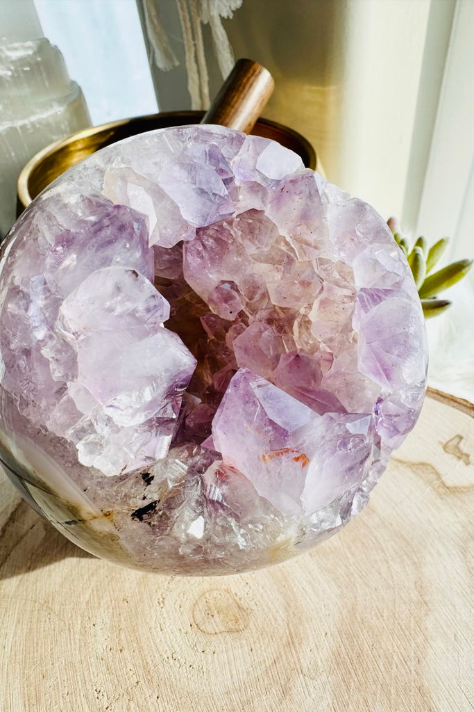 Amethyst Sphere 001