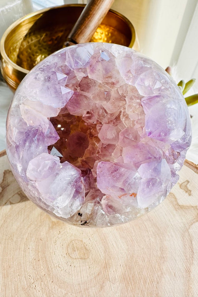 Amethyst Sphere 001