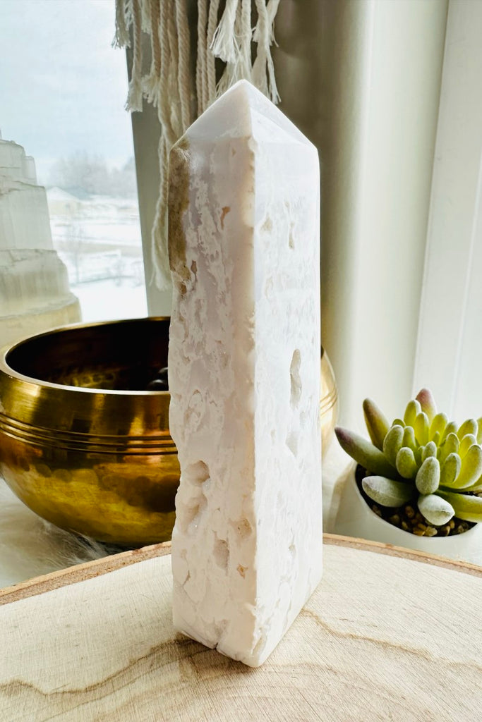 Snow White Agate with Druzy Tower
