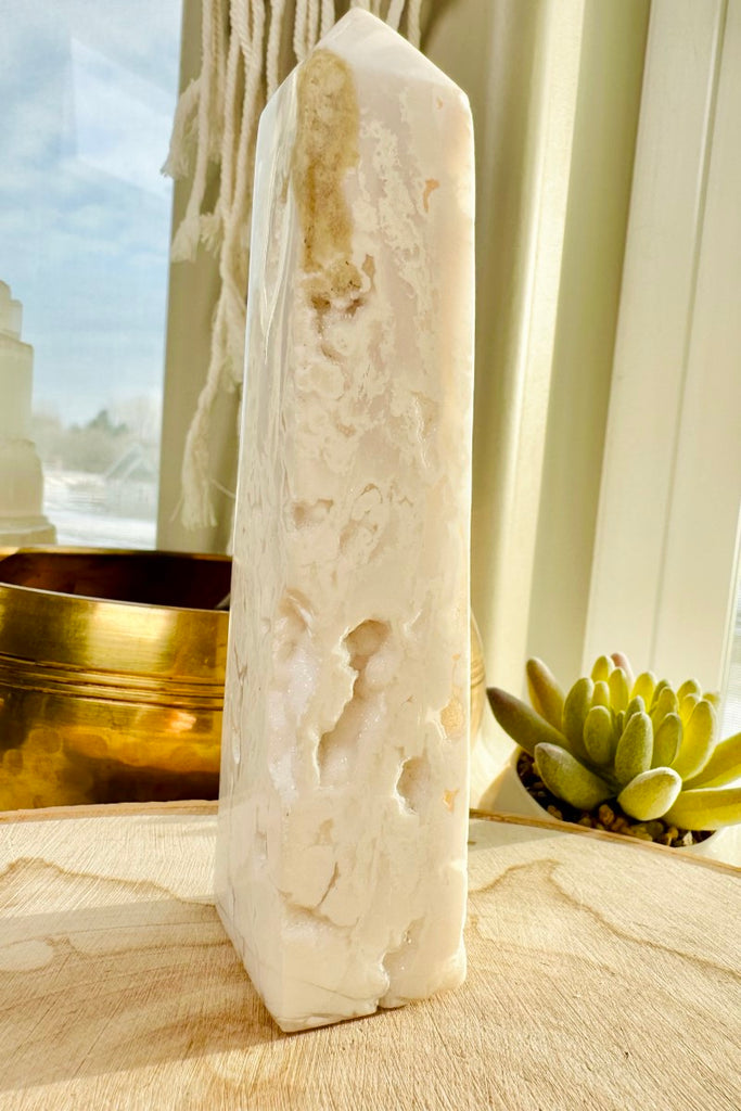 Snow White Agate with Druzy Tower