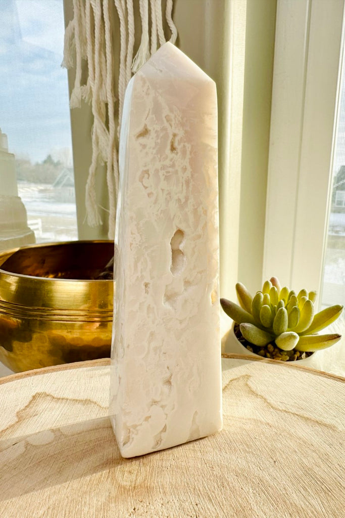 Snow White Agate with Druzy Tower